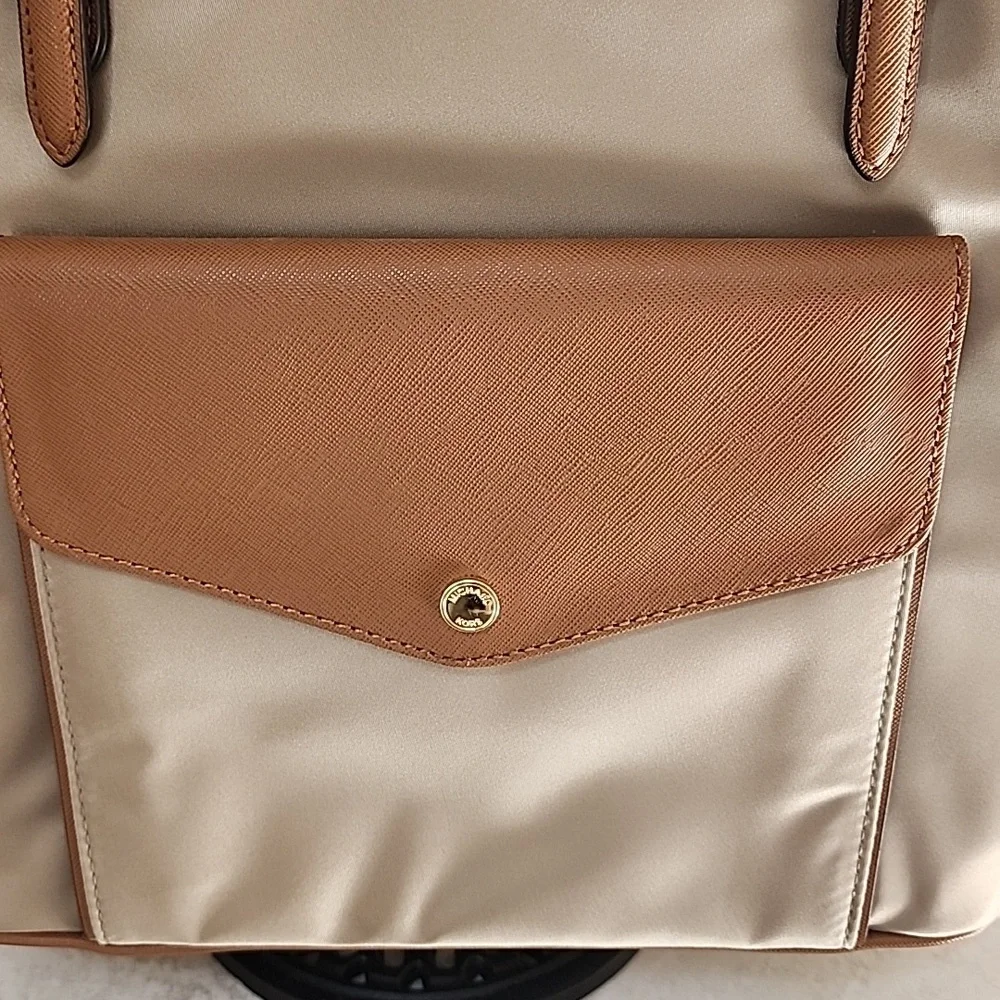 🌟❤️‍🔥 MICHAEL KORS East West TOTE BAG ❤️‍🔥🌟